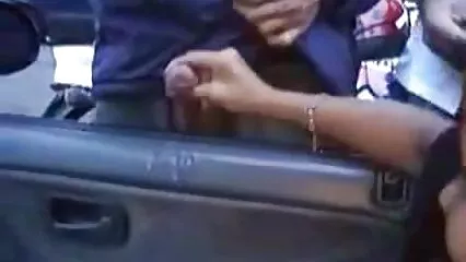 In discoteca, il sesso ovviamente piaceva alle film lesbo gratuiti giovenche selvatiche.