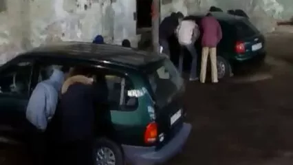 Pulcino affamato ha lavorato sulla sua figa con le dita. filmati pornografici gratis