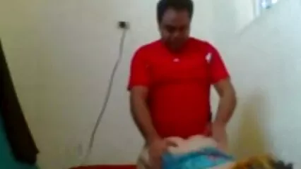 Sexy impertinente ha scopato la sua ragazza con video pornografici gratuiti un dildo.