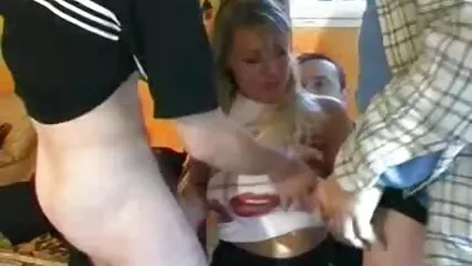 Spettacolare video hard gratuiti amatoriali lingerie sexy ha fatto rilassare le ragazze.