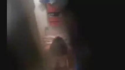 La ragazza ha film porno anali gratis fatto una bella sega sotto la doccia.