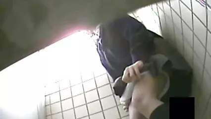 Tirò film gratis porno con animali fuori un enorme rafano ed entrò lentamente nel cappello.