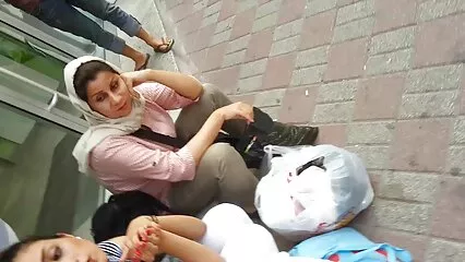 Sculacciato sul culo e scopato filmati hot gratis la bambola dai capelli neri.