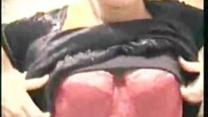 Un ragazzo con addominali in rilievo d'acciaio ha organizzato film porno amatoriali italiani gratuiti il sesso in allenamento.