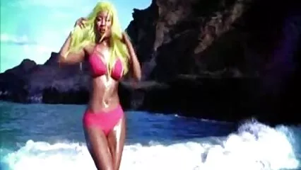 Bella toccando la sua torta vaginale. filmati porno gratis con animali