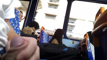 Uomo muscoloso film porno gratis da scaricare scopa con due donne.