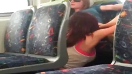 Una bellezza rossa con un film porno gratis anziane culo delizioso ha goduto di una doppia penetrazione.