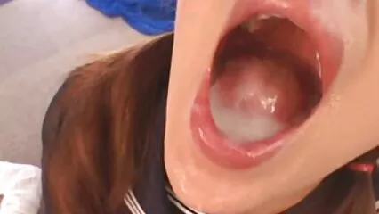 Splendida troia bionda è attivamente scopata film porno da vedere gratis in diversi cazzi.