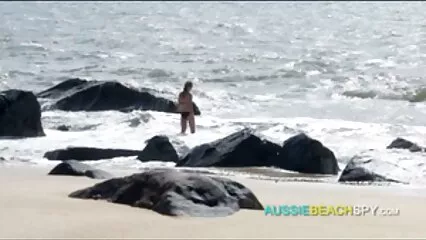 Una donna divorziata è venuta da un vicino per aggiustare una ruota di film x adulti gratis un passeggino e ha scopato.