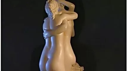 Allargò le gambe e si infilò un vibratore nel berretto. film prno gratis
