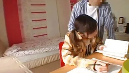 Il video porno donne con animali gratis ragazzo attivo ha spudoratamente scopato una ragazza magra nella figa.