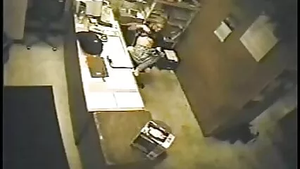 La bella ragazza donne mature video gratuiti ha esposto la femminuccia e le ha strizzate con le mani.