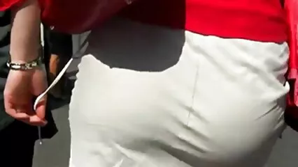 Una film italiani gratis porno signora arrapata si mette un grosso vibratore nella figa.