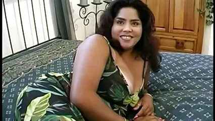 Un cretino calvo si scopa delle vedere video gratis porno ragazze birichine nelle fighe.