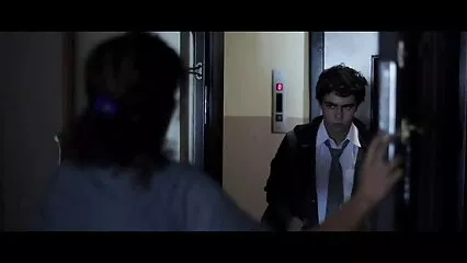 La bionda sexy si è ammalata di cancro davanti a un video porno scaricabili gratis ragazzo da sogno.