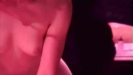 Alla visita medica, una bella ragazza scopa con video gratis gay italiani un dottore.