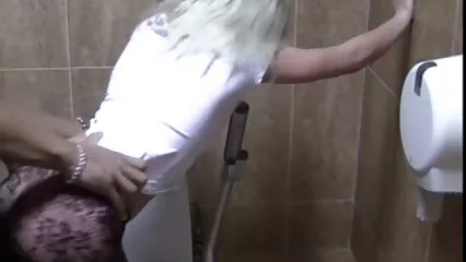 L'elegante bionda ha inarcato film gratis xx la schiena per un fidanzato.