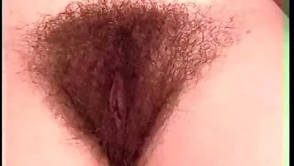 Le ragazze del video gratis tettone italiane sesso in mutandine iniziano con un pompino.
