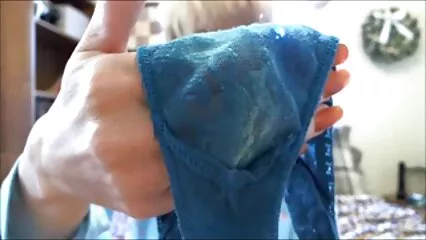 Lentamente, le ragazze film porno gratis in hd stanno scopando con il ragazzo.