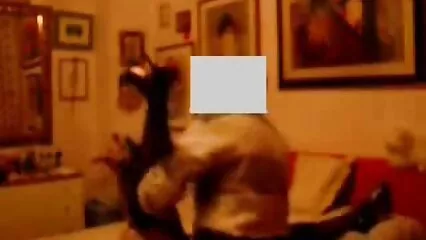 Una giovane ragazza ha scopato film hard gratis per adulti un tassista.