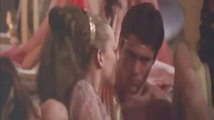 Un ragazzo con un berretto si scopa la sua ragazza con una bella film porno italiani free figura.