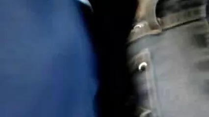 Rossa filmsexi gratis scopa in macchina con un istruttore occhialuto.