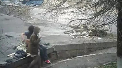 Le amiche lesbiche film gratis hanno deciso di giocare delicatamente con le reciproche fessure.